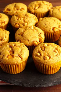 https://image.sistacafe.com/w200/images/uploads/content_image/image/235840/1477307569-gallery-1474574954-delish-pumpkin-butterscoth-muffins-pin-3.jpg