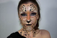 https://image.sistacafe.com/w200/images/uploads/content_image/image/235856/1477312413-maquillaje-de-fantasia-de-leopardo.jpg