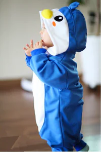 https://image.sistacafe.com/w200/images/uploads/content_image/image/236733/1477420273-baby-pajamas-animal-oneise-kigurumi-blue-penguin-baby-onesie-4-600x900.jpg