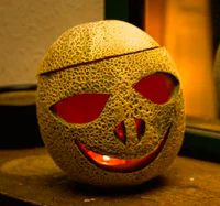 https://image.sistacafe.com/w200/images/uploads/content_image/image/236974/1477460675-Not-Your-Average-Jack-o-Lantern-Melon.jpg