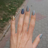 https://image.sistacafe.com/w200/images/uploads/content_image/image/243820/1478194226-knitted-nails-trend-1024x1024.jpg