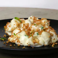 https://image.sistacafe.com/w200/images/uploads/content_image/image/247898/1478758619-c04f57aab34a53f6_homeroom-mac-and-cheese-jalapeno.preview.jpg