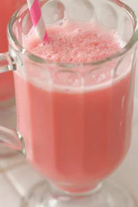 https://image.sistacafe.com/w200/images/uploads/content_image/image/249179/1478936559-Frozen-Strawberry-Milk-Slushy-10.jpg