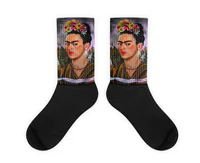 https://image.sistacafe.com/w200/images/uploads/content_image/image/250915/1479272024-art-socks-gift-ideas-26-582b15a1e3d94__700.jpg