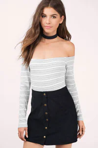 https://image.sistacafe.com/w200/images/uploads/content_image/image/260630/1481040933-heather-grey-and-white-roman-off-shoulder-stripe-bodysuit.jpg