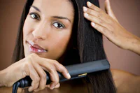 https://image.sistacafe.com/w200/images/uploads/content_image/image/26107/1439294160-hair-straightening-causes-allergy.jpg