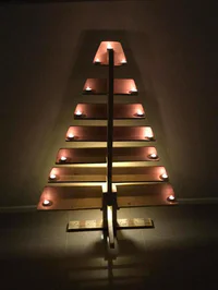https://image.sistacafe.com/w200/images/uploads/content_image/image/262162/1481258764-pallet-christmas-tree-with-tea-lights.jpg