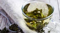 https://image.sistacafe.com/w200/images/uploads/content_image/image/269626/1482324060-Benefits-of-Green-Tea.jpg