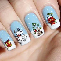 https://image.sistacafe.com/w200/images/uploads/content_image/image/270160/1482386592-Snoopy-Christmas-Nails.jpg