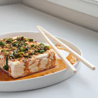 https://image.sistacafe.com/w200/images/uploads/content_image/image/279479/1483949020-Korean-Tofu-Spicy-Garlic-Sauce.jpg