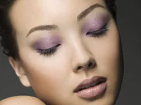 https://image.sistacafe.com/w200/images/uploads/content_image/image/285076/1484885287-Eyeshadow-colors-for-brown-eyes.jpg