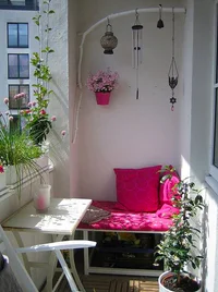 https://image.sistacafe.com/w200/images/uploads/content_image/image/290027/1485490928-small-balcony-design-ideas-5.jpg