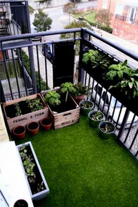 https://image.sistacafe.com/w200/images/uploads/content_image/image/290034/1486356731-4-balcony-garden-ideas.jpg