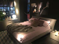 https://image.sistacafe.com/w200/images/uploads/content_image/image/293041/1485930618-Dark-ambiance-gives-the-bedroom-a-subtle-masculine-vibe.jpg