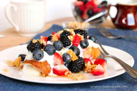 https://image.sistacafe.com/w200/images/uploads/content_image/image/294279/1486099608-4-Yogurt-berry-pancake-rolls.jpg