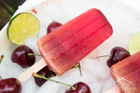 https://image.sistacafe.com/w200/images/uploads/content_image/image/300562/1487052300-These-delicious-cherry-limeade-popsicles-are-so-easy-to-make.jpg