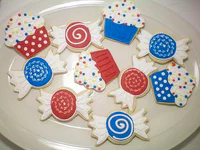https://image.sistacafe.com/w200/images/uploads/content_image/image/304185/1487562600-Fourth-of-July-Cupcake-Cookies.jpg