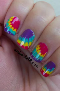 https://image.sistacafe.com/w200/images/uploads/content_image/image/306471/1487824344-11-cool-rainbow-nail-designs.jpg
