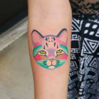 https://image.sistacafe.com/w200/images/uploads/content_image/image/30771/1440777401-Cat-Tattoos-12.jpg