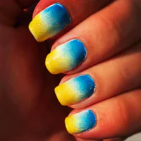 https://image.sistacafe.com/w200/images/uploads/content_image/image/317984/1489556511-bluenails-yellownailart-nailart-nails-gradientnails-holo-holosexual-glitter-blueandyellow.jpg