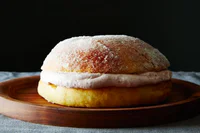 https://image.sistacafe.com/w200/images/uploads/content_image/image/332358/1491715801-Sufganiyot-Jelly-Doughnut-Cake.jpg