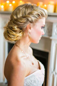 https://image.sistacafe.com/w200/images/uploads/content_image/image/333282/1491800559-nifty-wedding-hairstyles-for-long-hair-updo.jpg