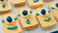 https://image.sistacafe.com/w200/images/uploads/content_image/image/347175/1493450327-minion-cheese-sandwich.jpg