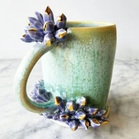 https://image.sistacafe.com/w200/images/uploads/content_image/image/347720/1493600684-crystal-coffee-cups-silver-lining-ceramics-katie-marks-23-5901d847da7c3__700.jpg