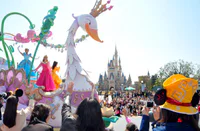 https://image.sistacafe.com/w200/images/uploads/content_image/image/348784/1493740805-Tokyo-Disneyland-7.jpg