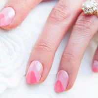 https://image.sistacafe.com/w200/images/uploads/content_image/image/351277/1494134693-74502_100-delicate-wedding-nail-designs.jpg