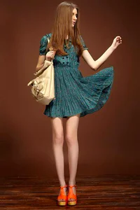https://image.sistacafe.com/w200/images/uploads/content_image/image/35155/1441943295-vintage-style-short-sleeve-pleated-dress.jpg