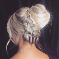 https://image.sistacafe.com/w200/images/uploads/content_image/image/352998/1494397923-11-bun-with-braid-and-bangs.jpg
