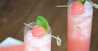 https://image.sistacafe.com/w200/images/uploads/content_image/image/353573/1494487239-Watermelon-Mint-Cocktail.jpg
