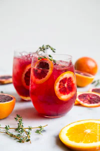 https://image.sistacafe.com/w200/images/uploads/content_image/image/356671/1494947003-blood-orange-elderflower-gin-cocktail.jpg