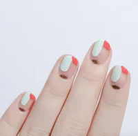 https://image.sistacafe.com/w200/images/uploads/content_image/image/359897/1495429167-1-neutral-abstract-nailart.jpg