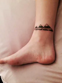 https://image.sistacafe.com/w200/images/uploads/content_image/image/360595/1495470254-Small-Mountains-Ankle-Tattoo.jpg