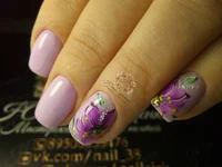 https://image.sistacafe.com/w200/images/uploads/content_image/image/368195/1496561696-Purple-Nail-Art-Designs-20.jpg