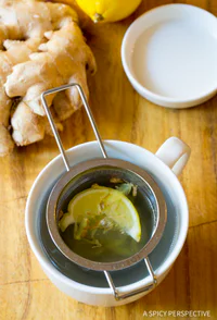 https://image.sistacafe.com/w200/images/uploads/content_image/image/369860/1496752846-lemon-ginger-detox-tea-recipe-15.jpg