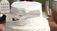 https://image.sistacafe.com/w200/images/uploads/content_image/image/370587/1496834472-oreo-crepe-cake-recipe-eugenie-kitchen06-1.jpg