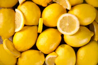 https://image.sistacafe.com/w200/images/uploads/content_image/image/37678/1442485969-Whole-Lemons-Cut-Lemons.jpg
