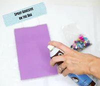 https://image.sistacafe.com/w200/images/uploads/content_image/image/37703/1442490203-Confetti-Dipped-Gift-Bags-Spray-Adhesive.jpg
