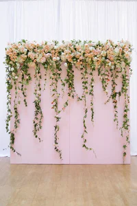 https://image.sistacafe.com/w200/images/uploads/content_image/image/377328/1497504026-floral-wedding-backdrop-for-indoor-wedding.jpg