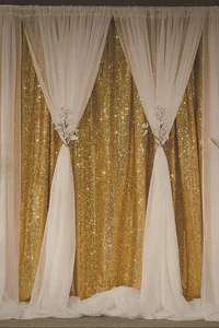 https://image.sistacafe.com/w200/images/uploads/content_image/image/377336/1497504580-Gold-sequin-curtain-becomes-soft-and-romantic-when-you-create-this-beautiful-two-layer-backdrop.jpg