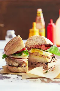 https://image.sistacafe.com/w200/images/uploads/content_image/image/377400/1497508450-gallery-1473365198-ghk030115-chivito-sandwich.jpg