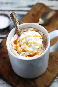 https://image.sistacafe.com/w200/images/uploads/content_image/image/378990/1497784986-slow-cooker-salted-caramel-hot-chocolate-7.jpg