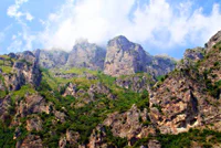 https://image.sistacafe.com/w200/images/uploads/content_image/image/380243/1497912139-amalfi-coast-cliffs.jpg.990x0_q80_crop-smart.jpg