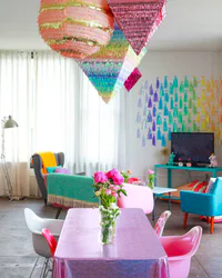 https://image.sistacafe.com/w200/images/uploads/content_image/image/382107/1498061430-rainbow-colored-apartment-amina-mucciolo-10.jpg
