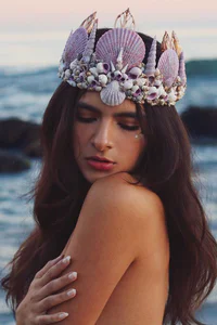 https://image.sistacafe.com/w200/images/uploads/content_image/image/384900/1498441849-mermaid-crown-beach-style.jpg