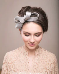 https://image.sistacafe.com/w200/images/uploads/content_image/image/384904/1498442967-bow-headpiece-in-silver.jpg