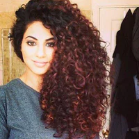 https://image.sistacafe.com/w200/images/uploads/content_image/image/39769/1443153061-best-naturally-curly-hairstyle-for-long-hair.jpg